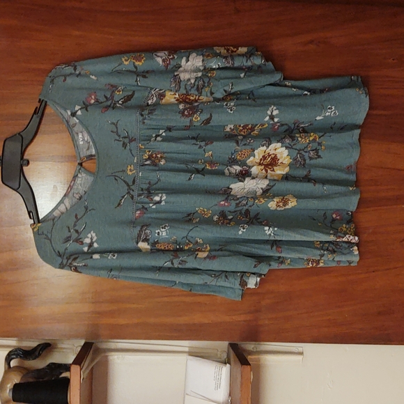 EVRI Tops - 3/$30 EVRI  gorgeous color and designs.  SO SOFT!